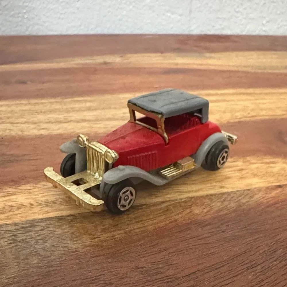 Vintage Diecast 1930 Packard Victoria Model Reader’s Digest Red Classic Toy Car